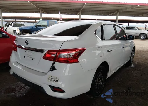 2018 Nissan Sentra S z USA, uszkodzony, nr VIN 3N1AB7AP5JY243588